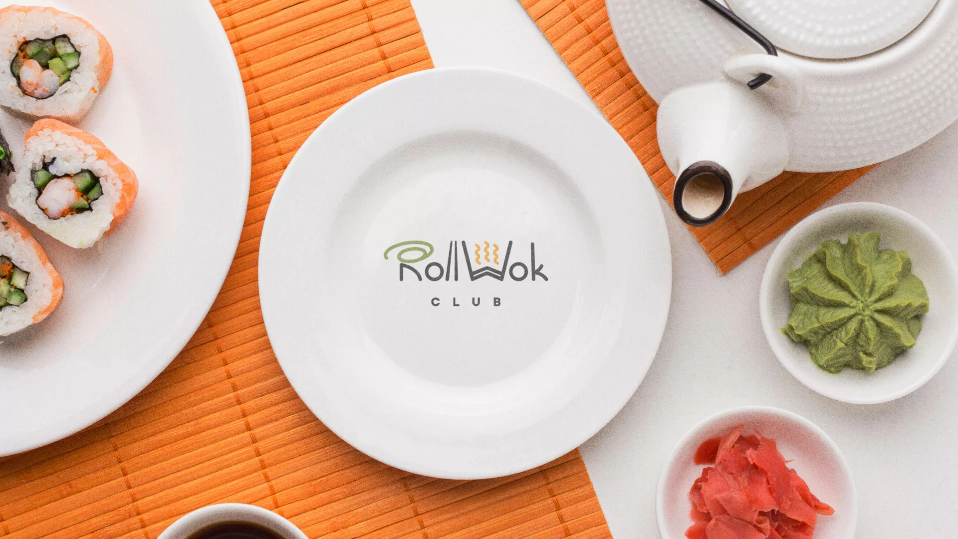 Разработка логотипа и фирменного стиля суши-бара «Roll Wok Club» в Дятьково